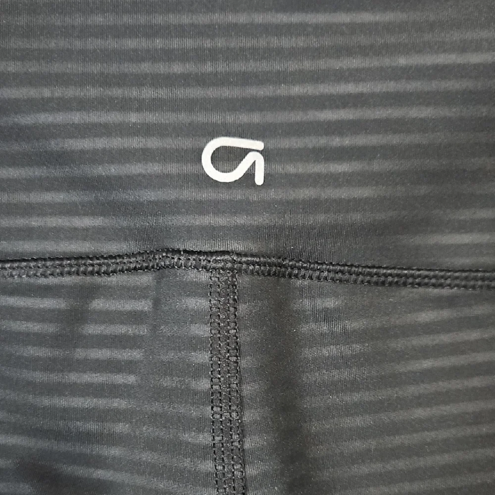 GAPfit Blackout Technology Leggings